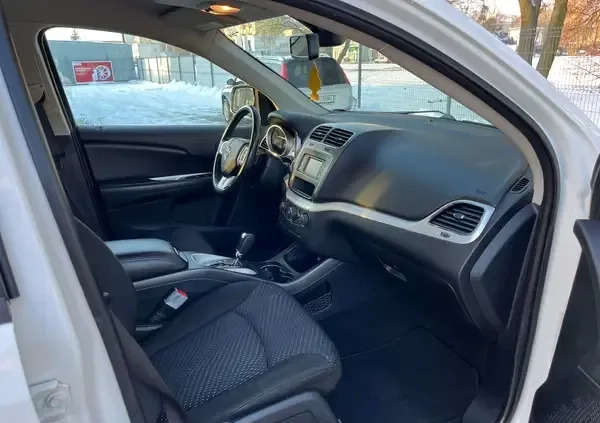 Dodge Journey cena 55900 przebieg: 176349, rok produkcji 2019 z Bydgoszcz małe 121